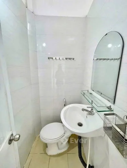 CHO THUÊ NHÀ:TRỆT RỘNG MẶT TIỀN ĐƯỜNG NGUYỄN VĂN LINH