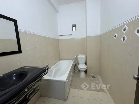 BÁN NHÀ 2 LẦU MỚI ĐẸP - KDC LONG THỊNH - GIÁ: 3 TỶ 550 triệu thuế buôn