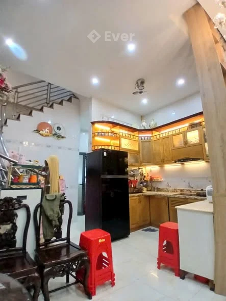 CG BÁN NHÀ TRỆT 2 LẦU HOÀN CÔNG MẶT TIỀN ĐƯỜNG TRẦN CHIÊN, GẦN CHỢ CÁI RĂNG VÀ TRƯỜNG ĐẠI HỌC TÂY ĐÔ - Thỏa thuận - 32m²