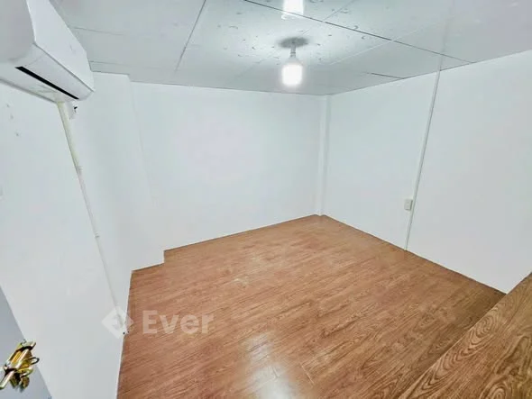 Phòng trọ siêu rộng 2,5 triệu ( giá 3tr có máy lạnh và 1p ngủ kính)