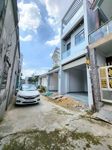 BÁN NHÀ 3 TẦNG CÓ 5 PHÒNG NGỦ HẺM 387 TRẦN NAM PHÚ - TÂN AN - TP CẦN THƠ - CÓ SÂN ĐẬU Ô TÔ