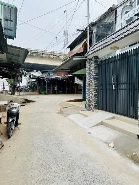 BÁN NHÀ 1 TRỆT 1 LẦU NGAY CHỢ CÁI RĂNG, CẦN THƠ Giá mới: 4 tỷ 390 triệu