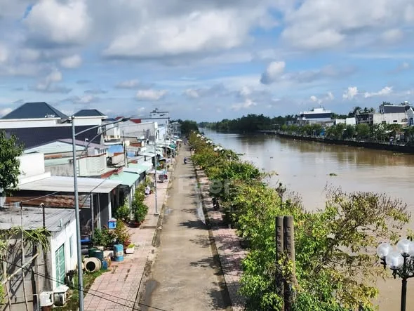 Hh 30tr nhờ anh em hổ trợ.Bán nhà cấp 4 khu dân cư bờ kè cầu Thành Lợi Xã Thành Lợi Bình Tân.