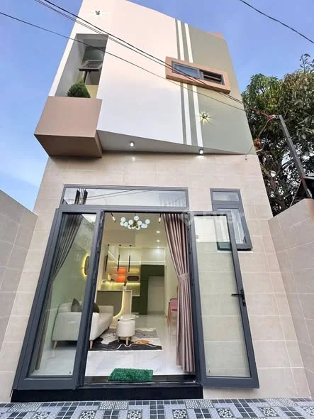 NHÀ TRỆT LẦU MỚI ĐẸP HẺM 49 ĐƯỜNG TRẦN HOÀNG NA TP CẦN THƠ | TẶNG NỘI THẤT