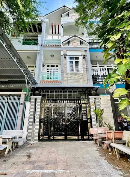 BÁN NHÀ 1 TRỆT 2 LẦU ĐƯỜNG LÊ CHÂN KDC 91B PHƯỜNG TÂN AN TP CẦN THƠ