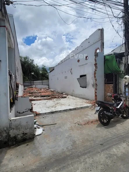 Bán nền đất tại hẻm 158 đường Nguyễn Văn Cừ, phường Tân An