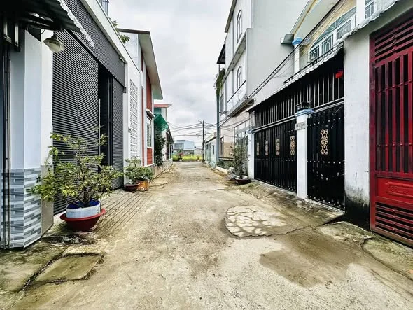 NỀN 105m² FULL THỔ CƯ HẺM 218 NGUYỄN THÔNG, AN THỚI, BÌNH THỦY, CẦN THƠGi.á: 2 tỷ 400 triêu