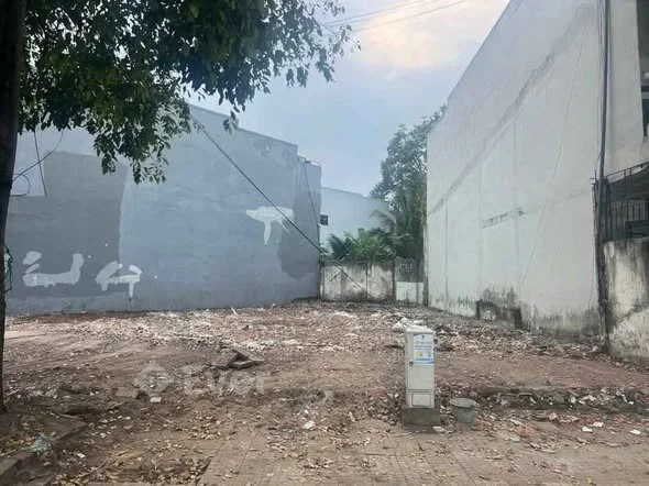 MỞ QUÁN CÀ PHÊ THÌ CÒN GÌ BẰNG NGANG 21MCặp nền đường Lâm Văn Phận