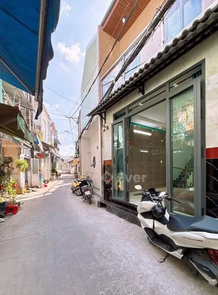 NHÀ TRỆT LẦU HOÀN CÔNG RỘNG RÃI VỊ TRÍ ĐẸP GẦN ĐH CẦN THƠ & CHỢ AN NGHIỆP - TRỤC CHÍNH