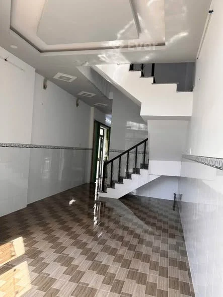 BÁN CĂN NHÀ GÓC 2 MẶT TIỀN 1 TRỆT 1 LẦU TẠI KDC P5, VỊ THANH, HG