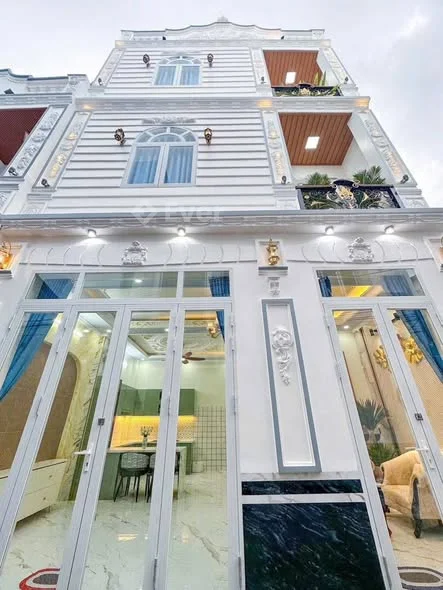 Một căn nhà có 4 phòng ngủ giá bán 3 tỷ 250 triệuNằm tại hẻm 11 Đa khoa trung ương Tp Cần Thơ