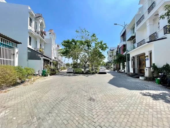 GIẢM 500TR BÁN NHANH GIÁ ĐẦU TƯNhà 2 Lầu Đẹp