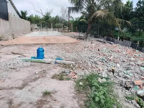 Kẹt Tiề.n Ăn Tết Cần Ra Gấp Nền 325m² ĐẤT THỔ CƯDiện tích: 9,2m × 32m (325m²)