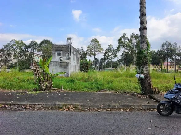 chủ gửi Bán nền đường số 14 kdc Ngân Thuận gần ủy ban công an công viên trường học