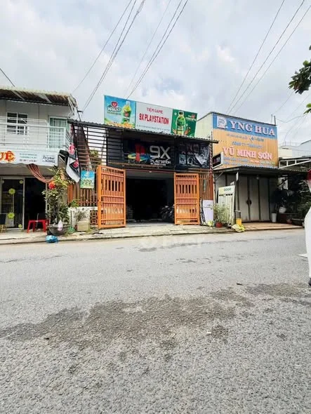 NHÀ MẶT TIỀN TRẦN NGỌC QUẾ - TẦM VU ĐOẠN NGANG NHÀ THỜ