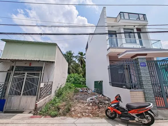 BÁN NỀN DIỆN TÍCH RỘNG GIÁ RẺ - TẶNG GIẤY PHÉP XÂY DỰNG TRỆT LẦU