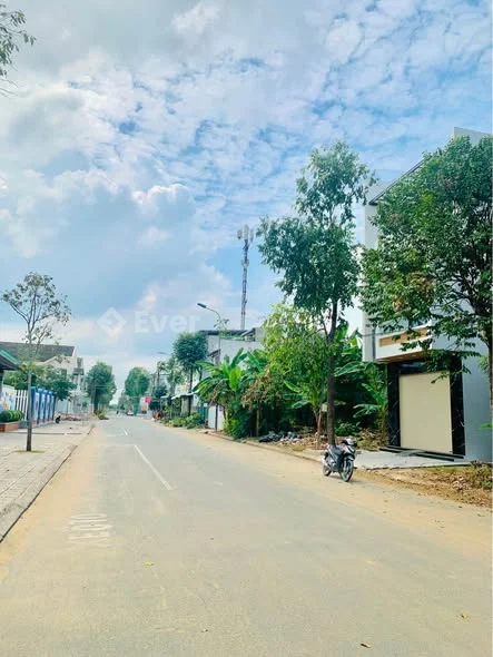 Nền đẹp Đường C1 KDC Thiên Lộc đối diện Trường Việt Mỹ - Hướng Đông Nam