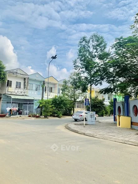 Nền đẹp Đường C1 KDC Thiên Lộc đối diện Trường Việt Mỹ - Hướng Đông Nam