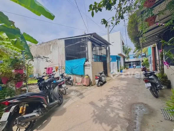 Giá 2 tỷ 099 triệu - chủ gửiNỀN HẺM 1 TRẦN VĨNH KIẾT - P. AN BÌNH, NINH KIỀU