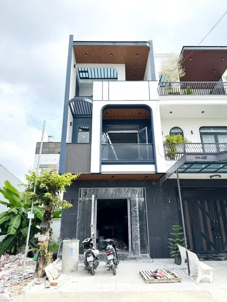 NHÀ PHỐ TRỆT 2 LẦU MỚI ĐẸP KIẾN TRÚC HIỆN ĐẠI, CAO CẤP - KDC HỒNG LOAN 6A - CÁI RĂNG - TPCT (Nhà đan