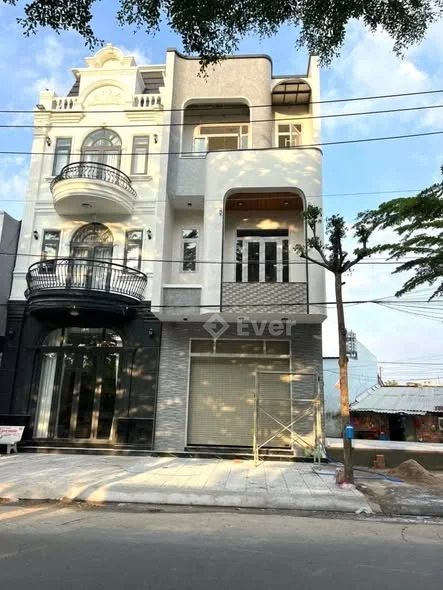 CG-NHÀ ĐANG XÂY DỰNG MẶT TIỀN ĐƯỜNG XUÂN HỒNG. PHƯỜNG LONG TUYỀN TPCT CÁCH BV NHI ĐỒNG 300M