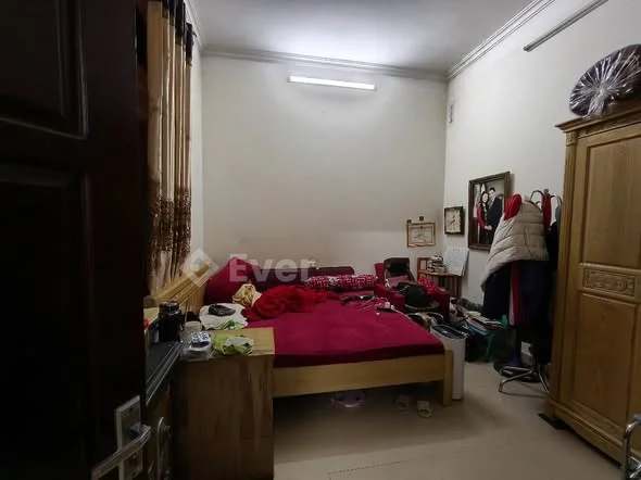 Bán nhà 3 TẦNG khu vực Mỹ Sơn Nhà xây kiên cố chắc chắn, gồm 3pn, 2 P.khách, bếp vs, p.thờ đầy đủ