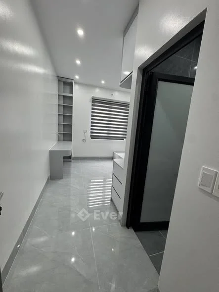 BÁN NHÀ 3 TẦNG MỚI – OTO 7 CHỖ ĐỖ TRONG SÂN N