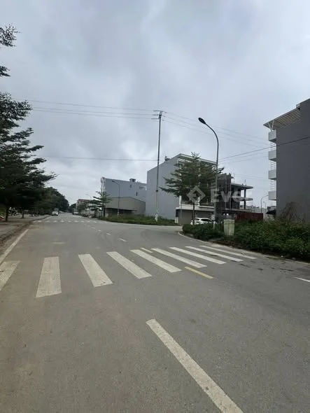 BÁN Ô ĐẤT MẶT CÔNG VIÊN – PHÚ LỘC 1,2 • Diện tích. ~101m²