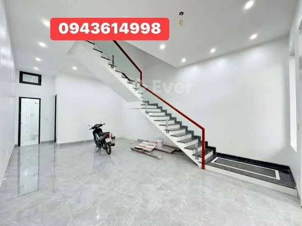 cần bán nhà 3 tầng thuộc phường đông kinh ngõ đường mỹ sơn vị trí đường xe đỗ cửa diện tích : 68m