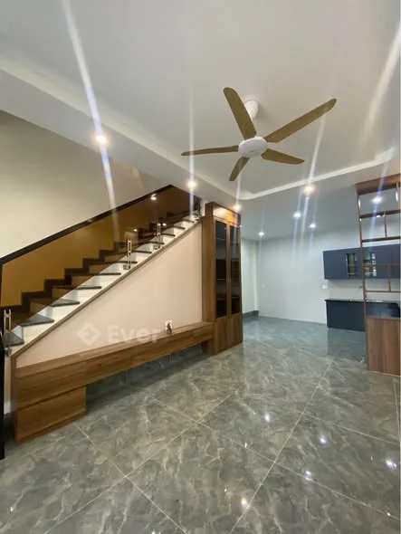 Ban nhà 3 tầng ngõ Lê Đại Hành, ngõ rộng ô tô đi lại Diện tích : 64m , có 3 phòng ngủ khép kín