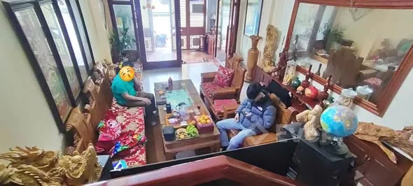 BÁN NHÀ 3 TẦNG MẶT ĐƯỜNG NGÔ QUYỀN Giá: 3 tỷ xx (thương lượng)