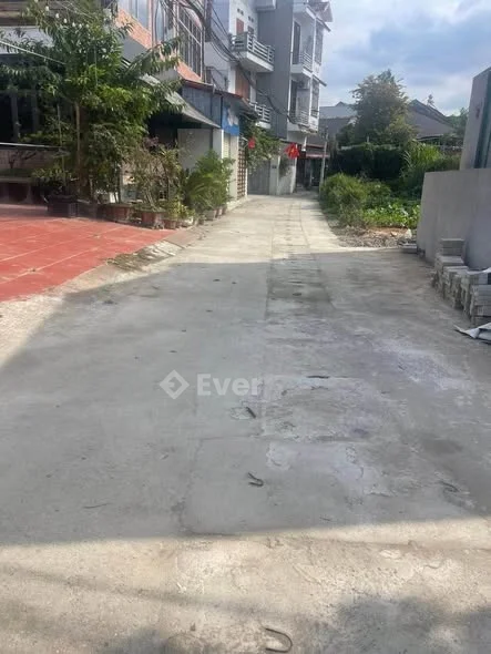 BÁN MẤY LÔ ĐẤT MAI PHA CŨ – NAY THUỘC PHƯỜNG ĐÔNG KINH
Vị trí đẹp – gần trung tâm
•
Chỉ 30 giây