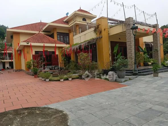 BÁN NHÀ HÀNG BIỆT THỰ LƯNG ĐỒI LACASAL – MAI PHA, LẠNG SƠN