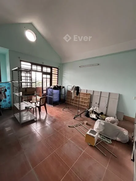 NHÀ 3 TẦNG KĐT PHÚ LỘC 4Nhà trên đất rộng ~ 93m. Mt 5m hướng Đông Nam