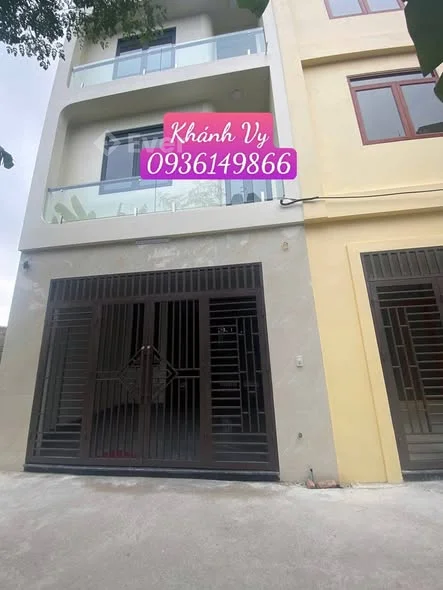 Ban nhà 3 tầng ngõ Lê Đại Hành, ngõ rộng ô tô đi lại
Diện tích : 64m , có 3 phòng ngủ khép kín, view - Thỏa thuận - 64m²