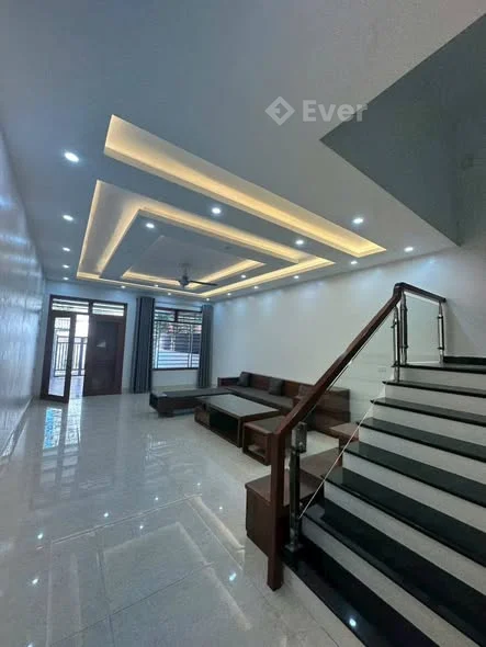 NHÀ 3 TẦNG GẦN ĐƯỜNG NGUYỄN PHI KHANH NGÕ RỘNG 2 Ô TÔ TRÁNH NHAU