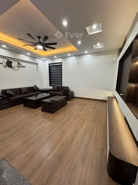 BÁN NHÀ 3,5 TẦNG TRUNG TÂM PHÚ LỘC 4Thiết kế tiện nghi,đầy đủ nội thất