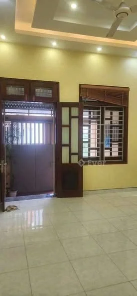 Chủ gửi bán căn nhà 1,5 tầng ở ngõ 110 phai luông, khu dân cư đông đúc ,ngõ rộng xe 7 chỗ đi lại