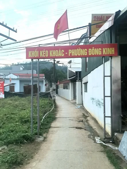 Ô đất khối Kéo Khoác, phường Đông Kinh. Cách ngã 3 Yên Trạch khoảng 200m.