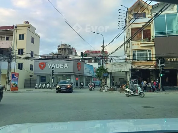 Bán lô đất diện tích hơn 160m2 mặt đường Lê Đại Hành giá 4 tỷ xx bé