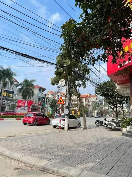 Cần bán nhà 3 tầng Phú Lôc 4. diện tích :92,5 m.