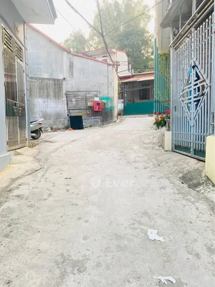 Mua nhà đón tết ! nhà 1,5 tầng, gần nhà văn hoá TĐC phai luông 3, trung tâm xiên các ngả