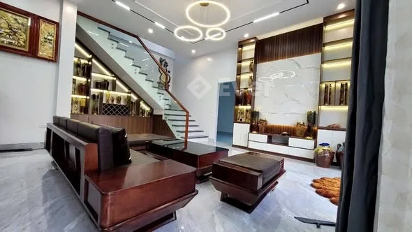 Căn nhà 2 tầng hai mặt tiền mới xây kiên cố THIẾT KẾ hiện đại và để lại full nội thất