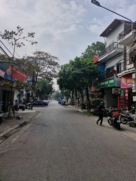 BĐS ĐẤT ĐỎ 24 Bán nhanh nhà 2 tầng Đường: Hồng Hà - Lào Cai - Diện tích: 6m x 23m.