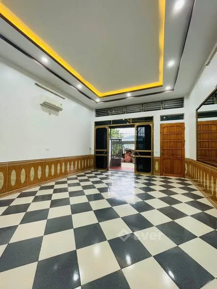 Cần bán gấp -Giảm giá chỉ 1 tỷ 480 Tr có gia Lộc căn nhà c4 -Đc : Tại Ngõ 2 đường Hà Đặc, Pom Hán