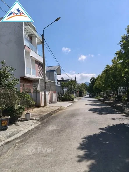 BÁN MẢNH ĐẤT NGAY CẠNH HỢP KHỐI TỈNH FULL TIỆN ÍCH