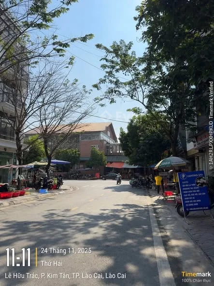 Bán nhà ngay tại chợ Kim Tân.Bán căn nhà c4 trên đg Lê Hữu Trác, con đường sạch sẽ