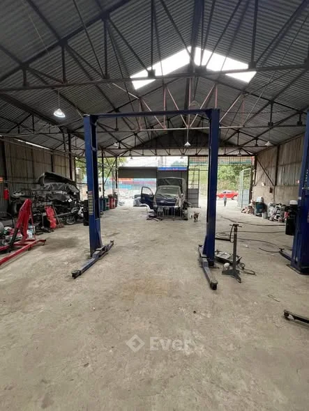 Hót nhất thị trường luôn ạ Em chào bán một siêu phẩm mặt tiền chỉ có 18m thôi ạ