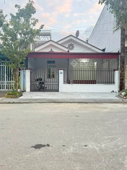 MUA NHÀ ĐÓN TẾT ĐI CẢ NHÀ ƠI BÁN NHÀ CẤP 4 ĐƯỜNG ĐẶNG THAI MAI TỔ 22 TÂN PHONG. CÓ 3 PHÒNG NGỦ