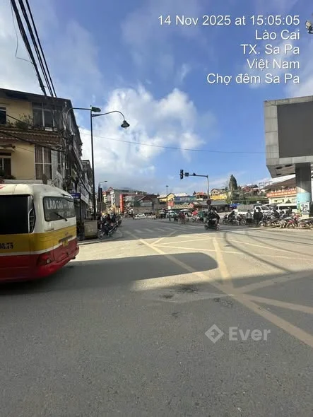 Trung tâm đường N1 đối diện CHỢ - SAPA Diện tích : 200m2( phun thổ cư)